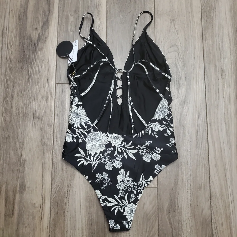 NWT Amuse Society Medium Elliot Floral Strappy One Piece Sexy Swimsuit